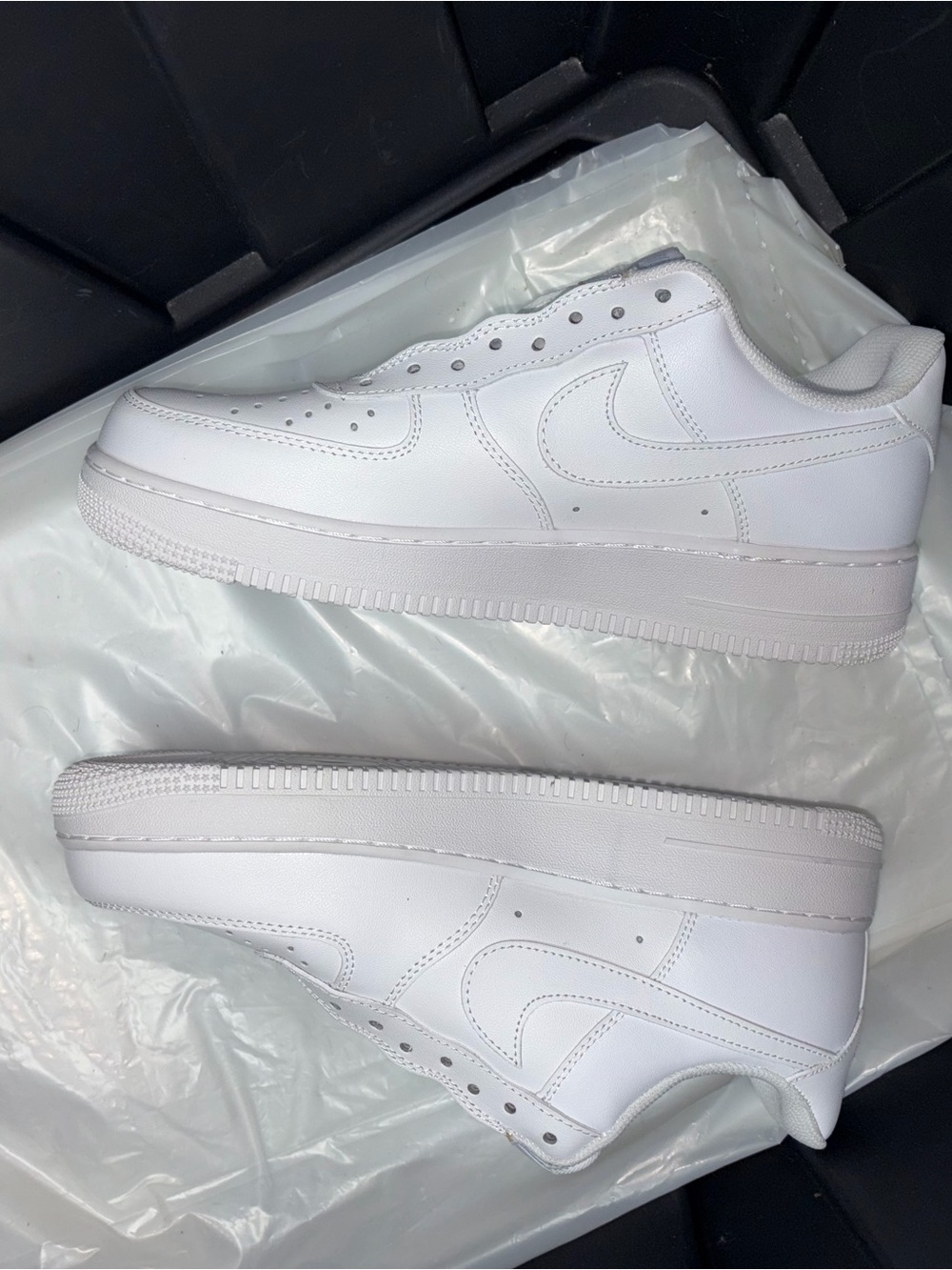 Air Force 1 - Picture 2 of 7